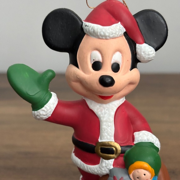 * VINTAGE The Walt DISNEY Co. MICKEY MOUSE Santa Suit Christmas Tree Ornament * - Picture 10 of 10